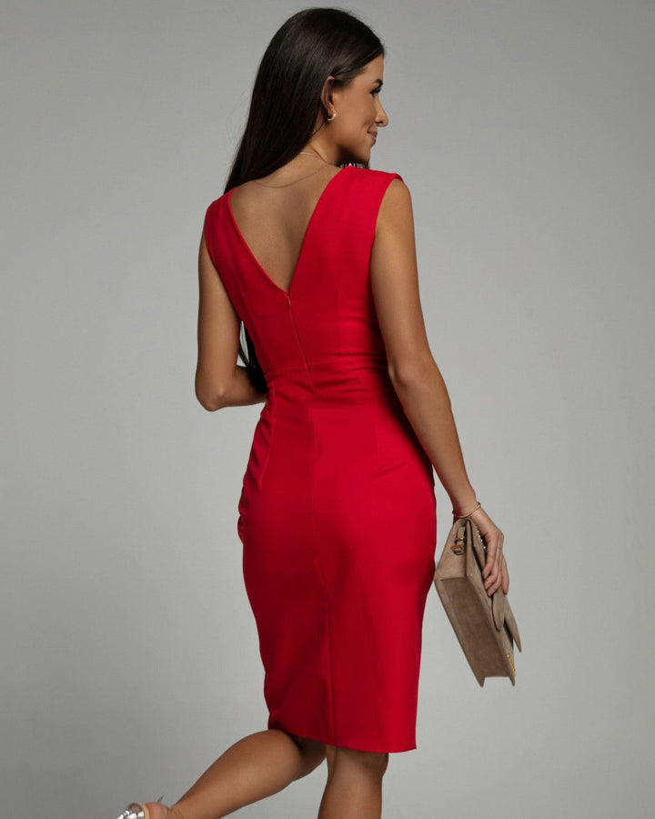 Fresia | Fitted dress with a V-neckline and slit